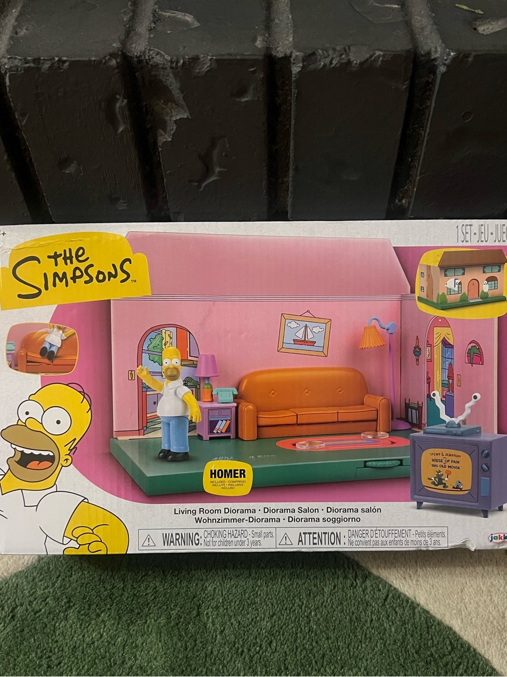 The Simpsons Living Room Diorama Playset - Pink/Orange